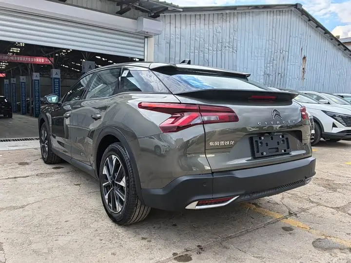 Citroen C5 X 2025 2025款 1.6T 海外版
