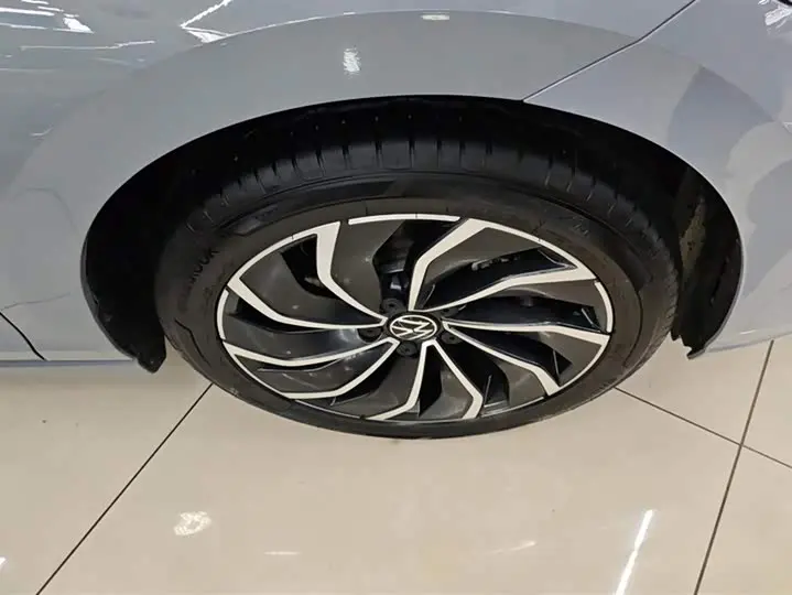 Фото 6 - Volkswagen Golf