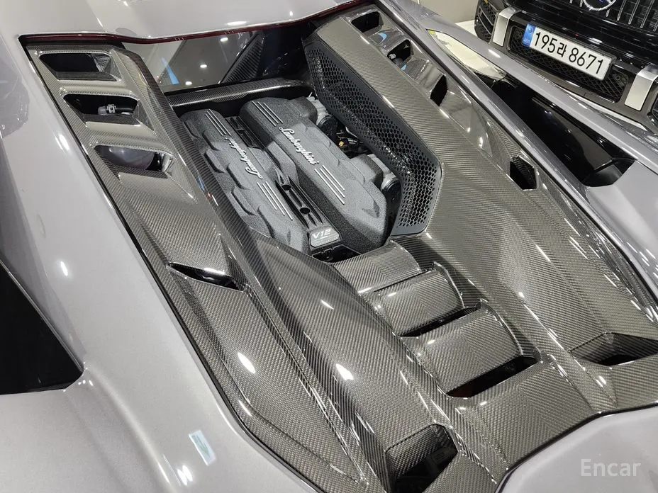Lamborghini Revuelto 2025 6.5 V12