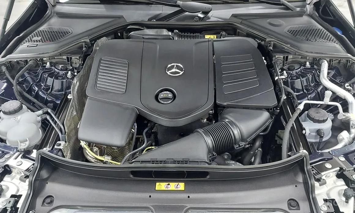 Mercedes-Benz E-Class 2024 E300 4MATIC Exclusive