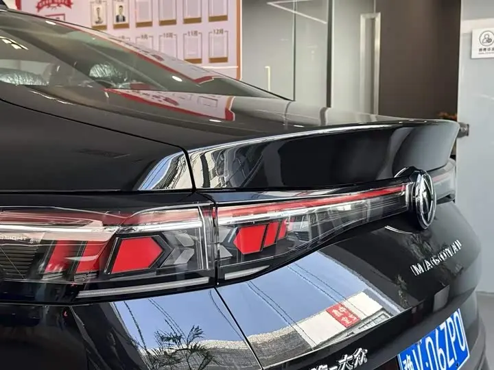 Volkswagen Magotan 2026 2026款 300TSI 尊享版