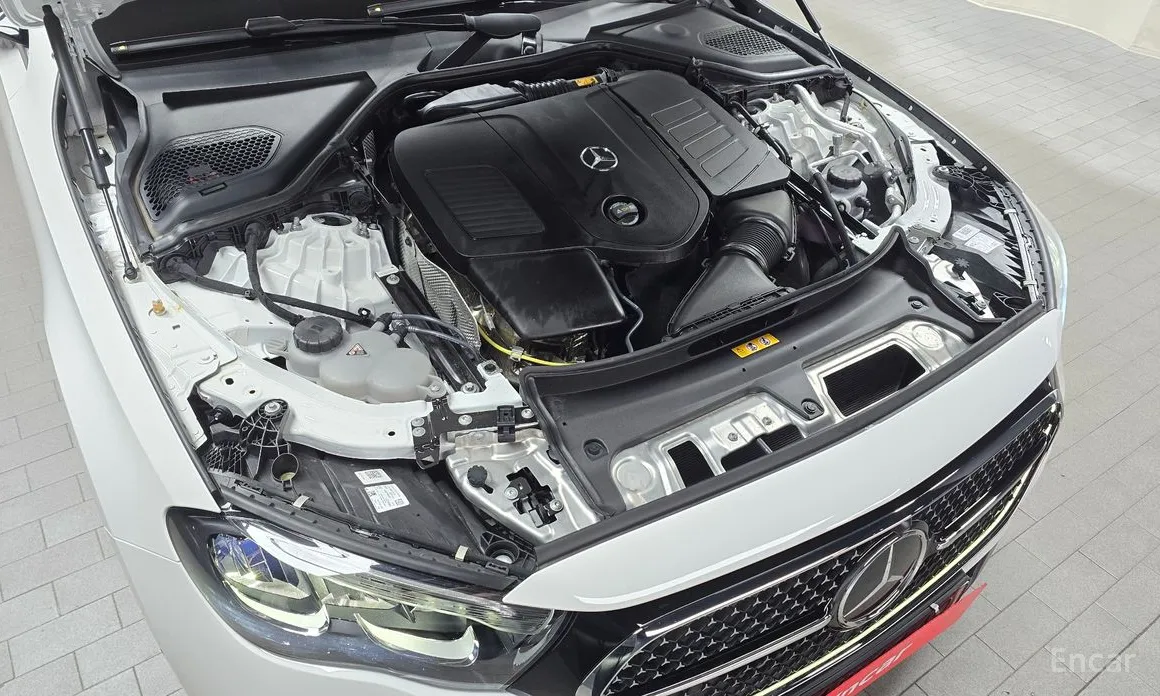 Mercedes-Benz E-Class 2024 E200 Avantgarde