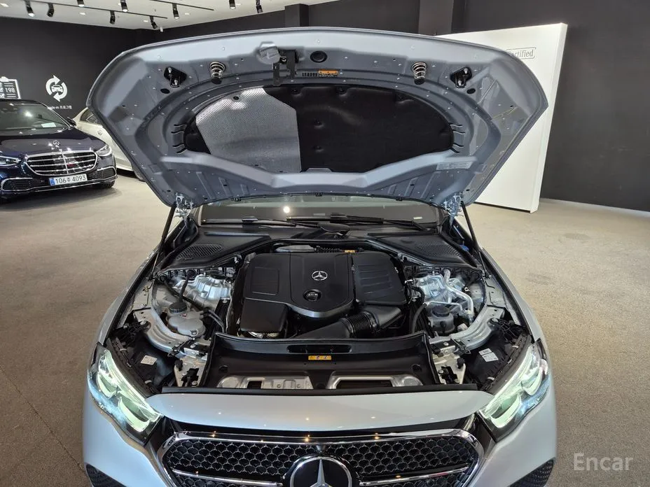 Mercedes-Benz E-Class 2024 E200 Avantgarde