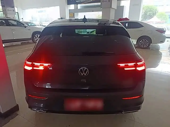 Фото 6 - Volkswagen Golf