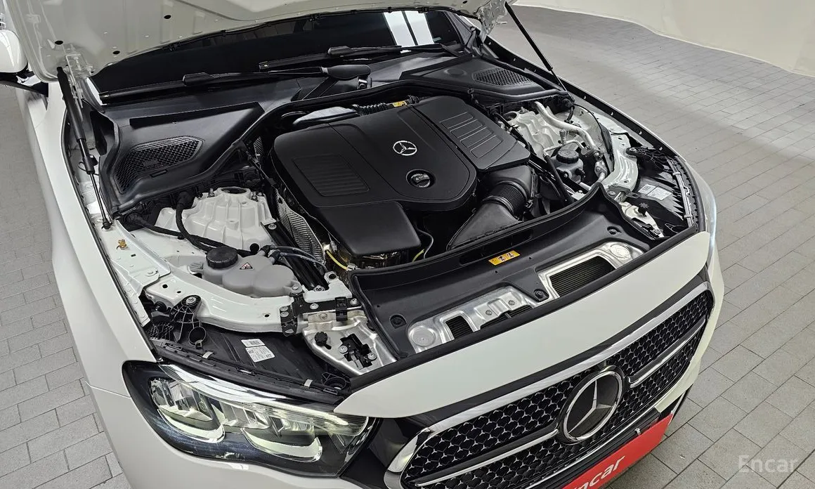 Mercedes-Benz E-Class 2024 E200 Avantgarde