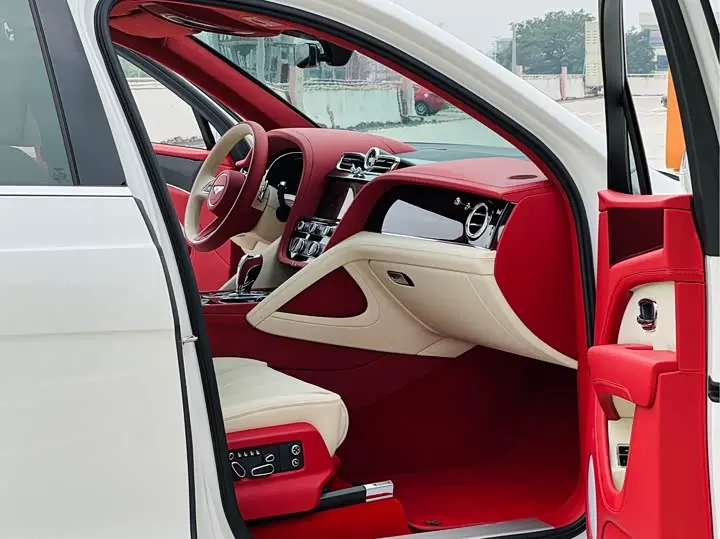 Bentley Bentayga 2026 2026款 4.0T V8