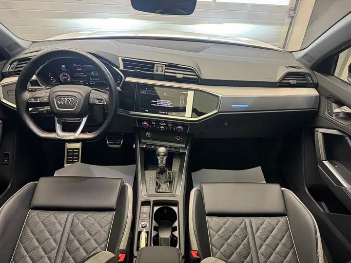 Audi Q3 2024 2024款 35 TFSI 时尚动感型