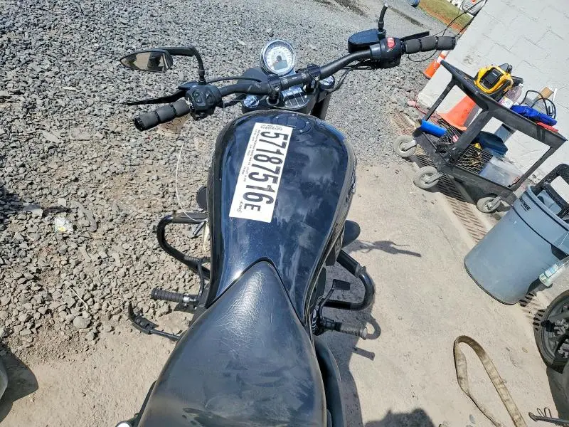 VICTORY MOTORCYCLE 2013