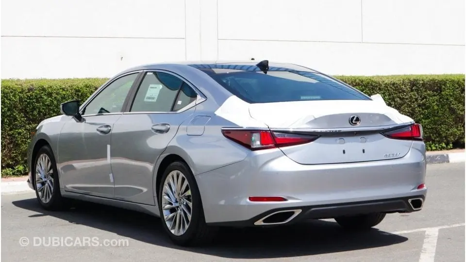 Lexus ES 2022