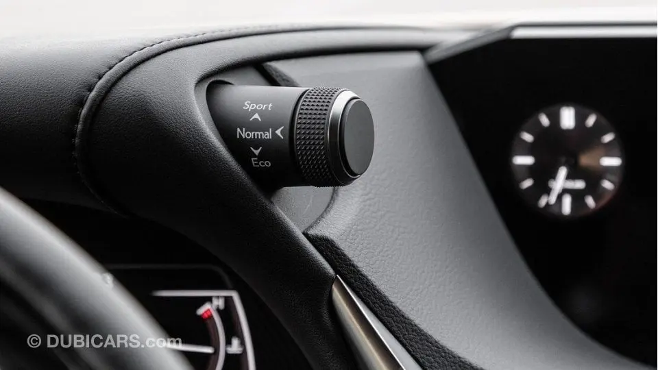 Lexus ES 2019