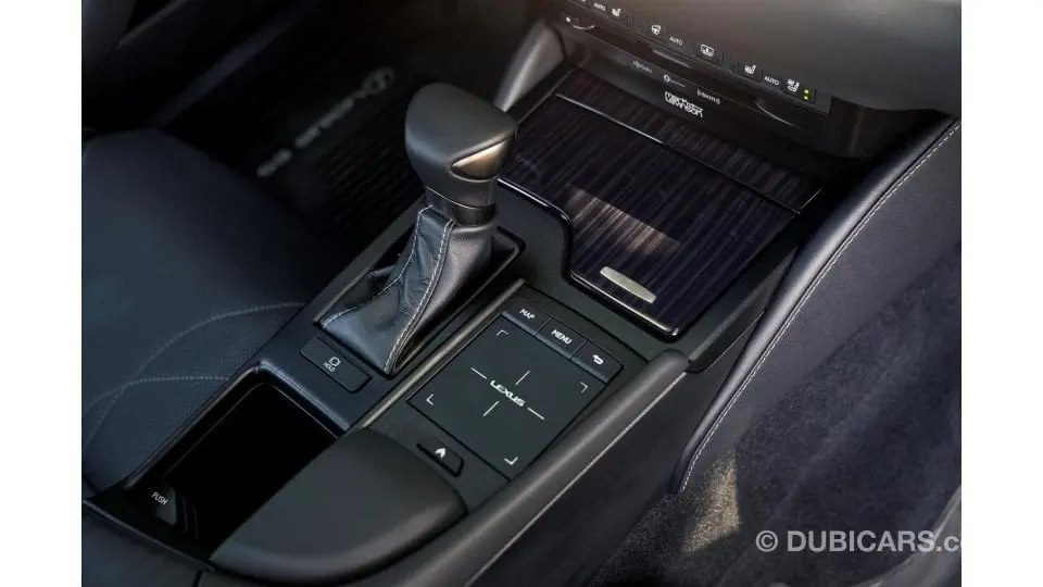 Lexus ES 2019