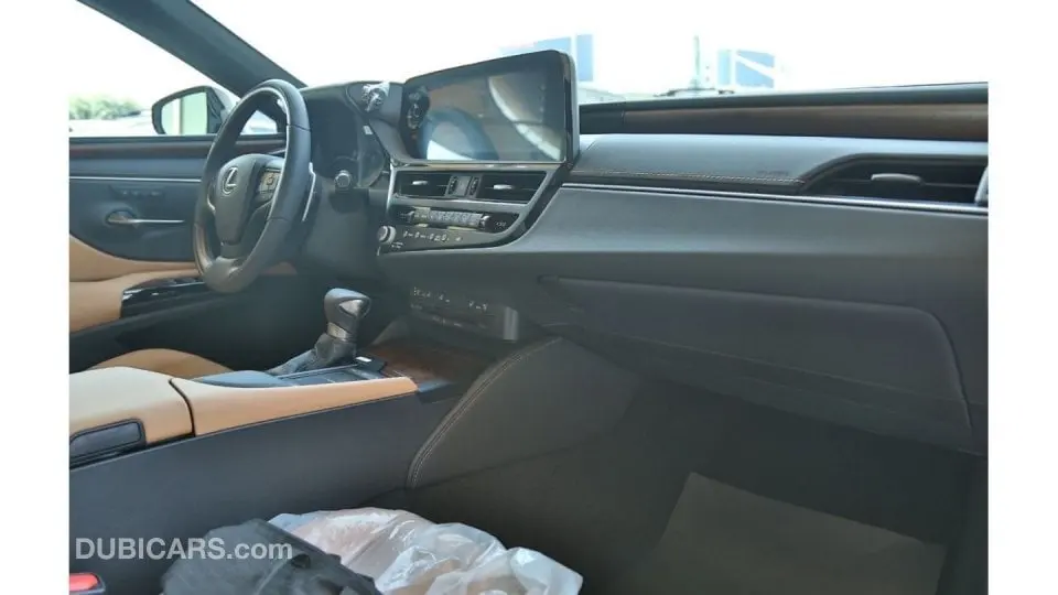 Lexus ES 2022