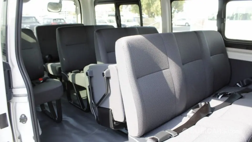 Toyota HiAce 2022