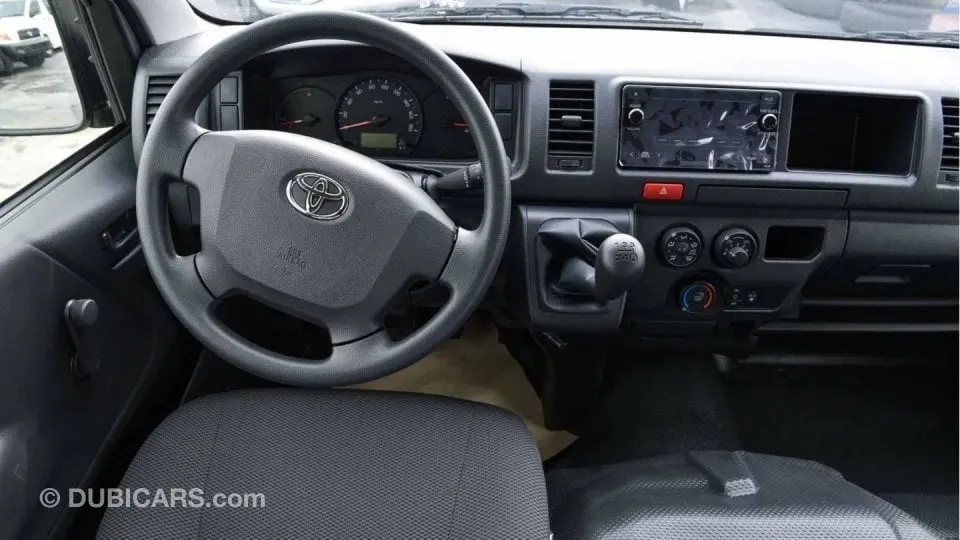 Toyota HiAce 2021