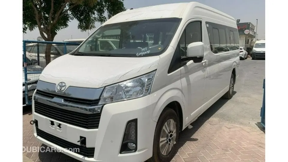 Toyota HiAce 2022