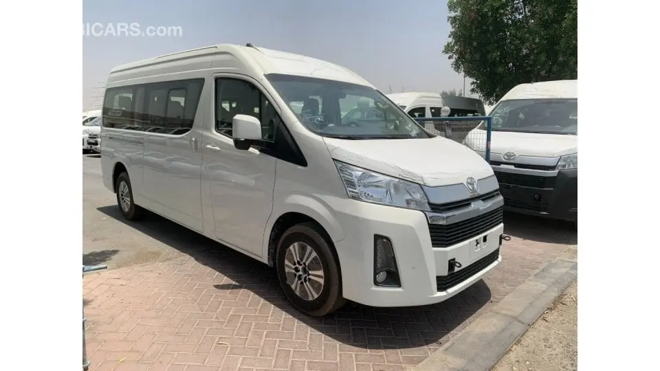 Toyota HiAce 2022