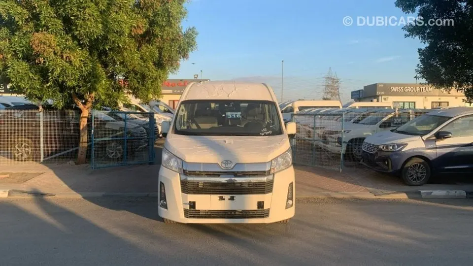 Toyota HiAce 2022