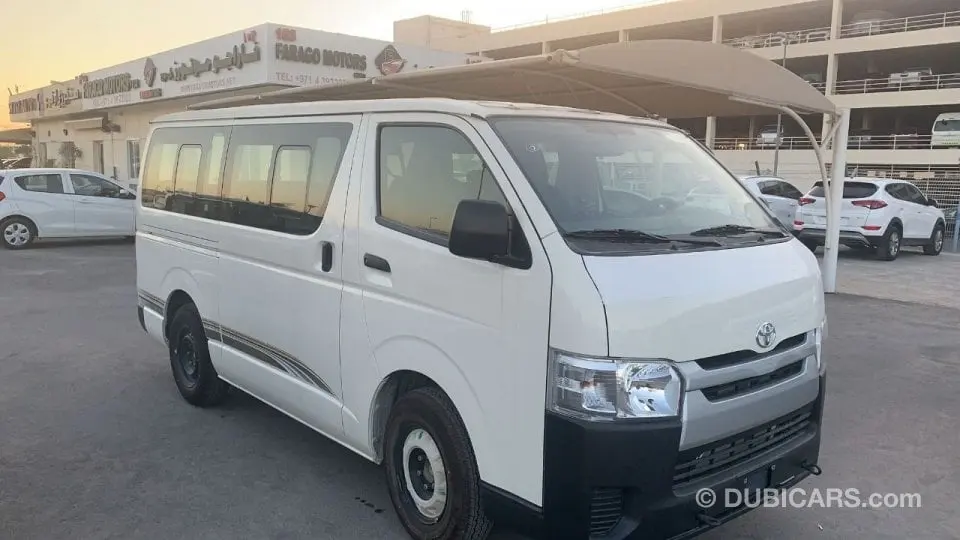 Toyota HiAce 2022