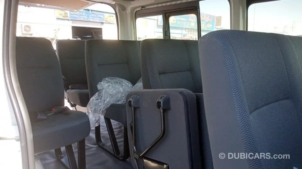 Toyota HiAce 2022