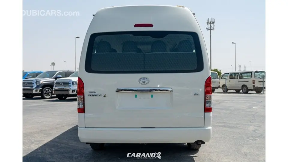 Toyota HiAce 2021