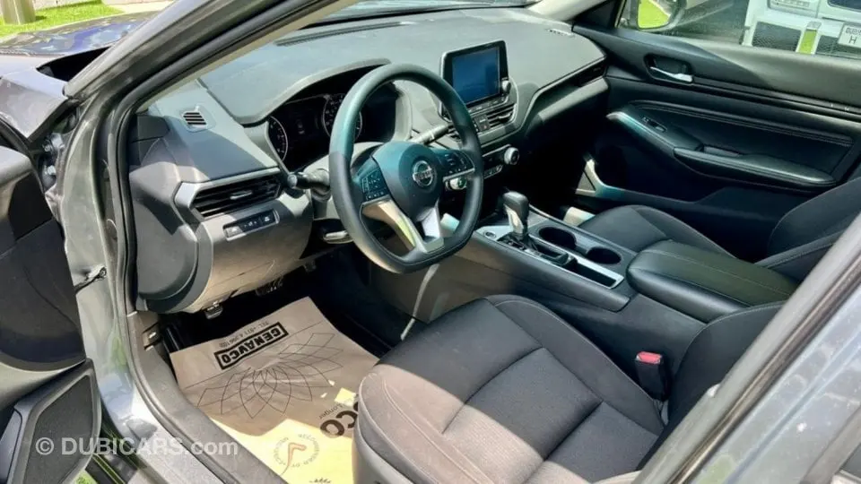 Nissan Altima 2020