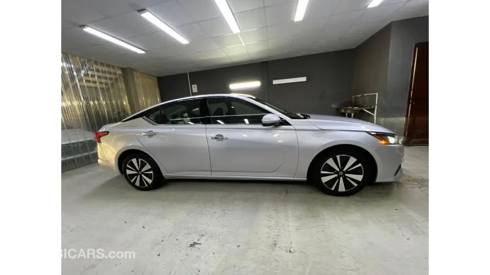 Nissan Altima 2019