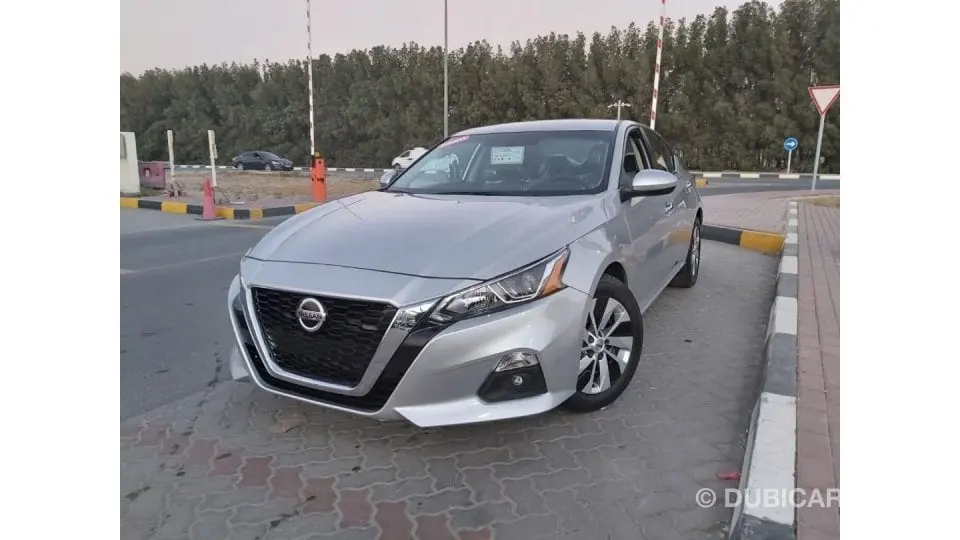 Nissan Altima 2020