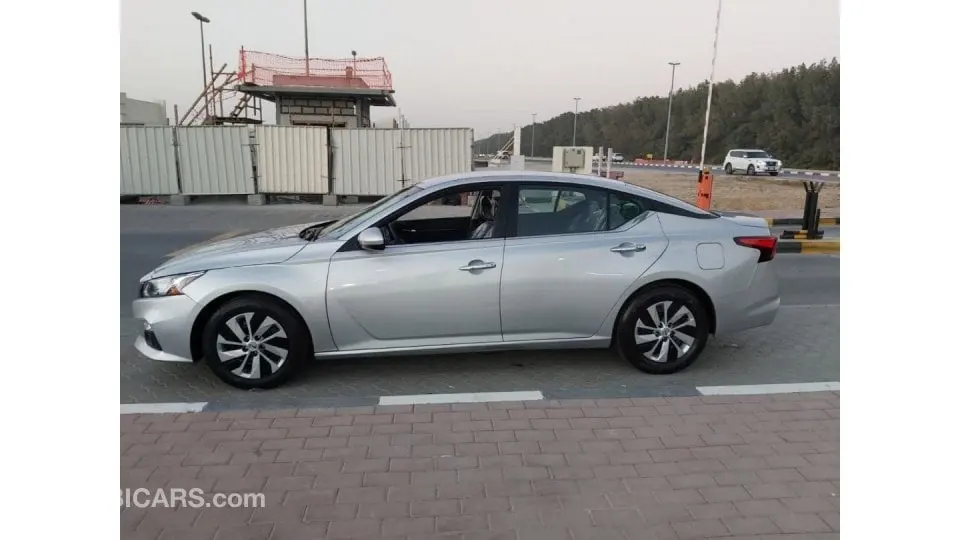 Nissan Altima 2020