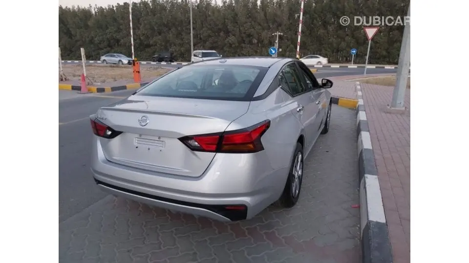 Nissan Altima 2020