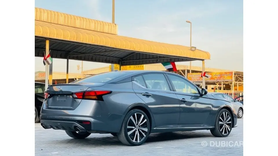 Nissan Altima 2020