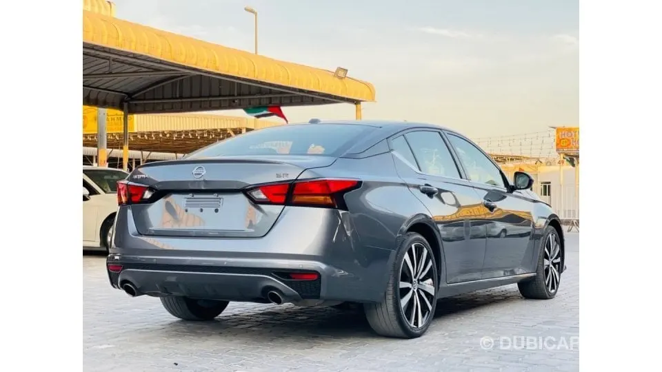Nissan Altima 2020