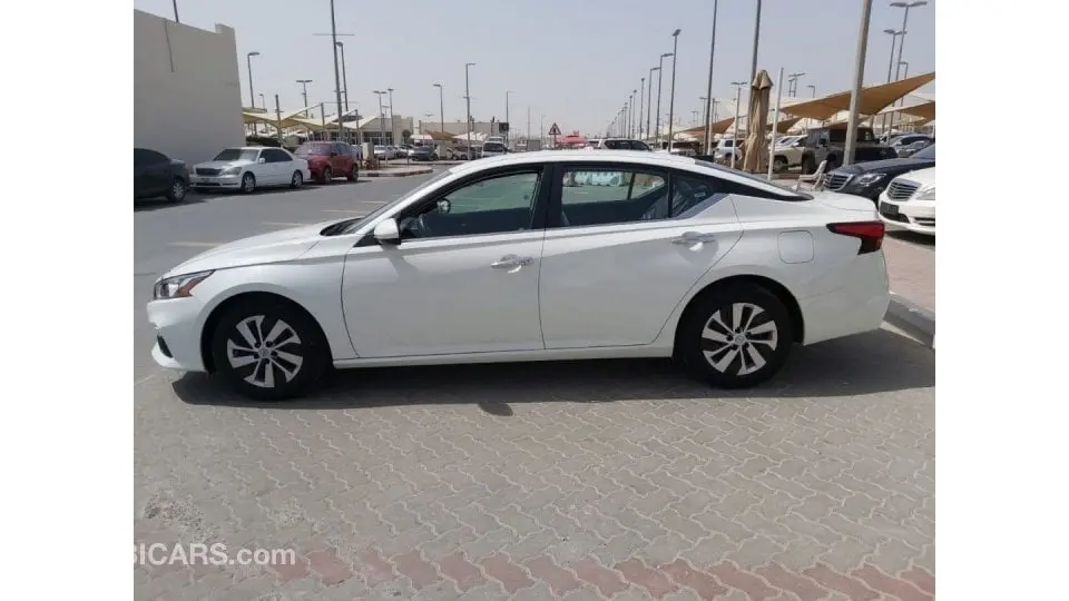 Nissan Altima 2020