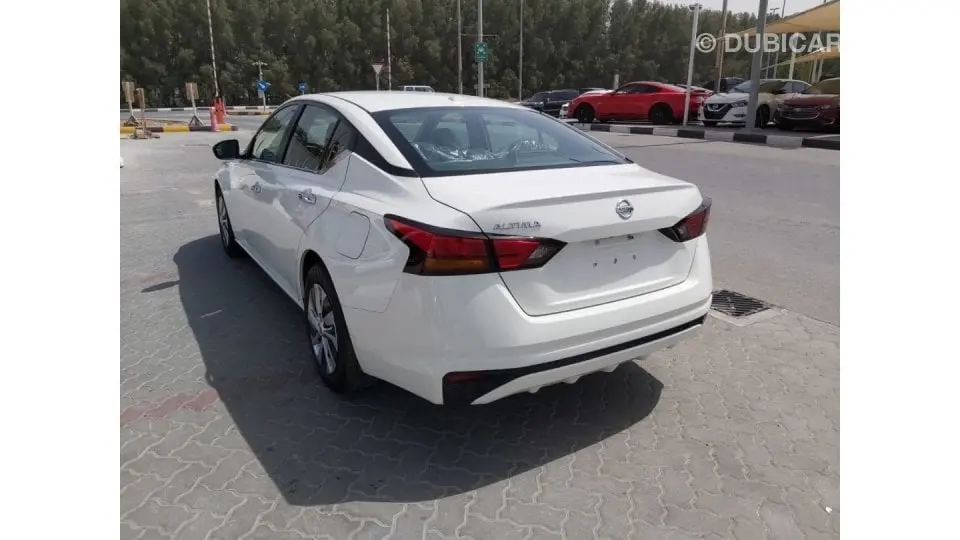 Nissan Altima 2020