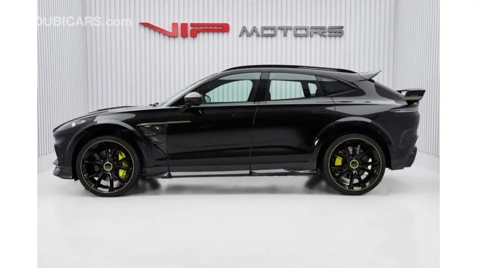 Aston Martin DBX 2022