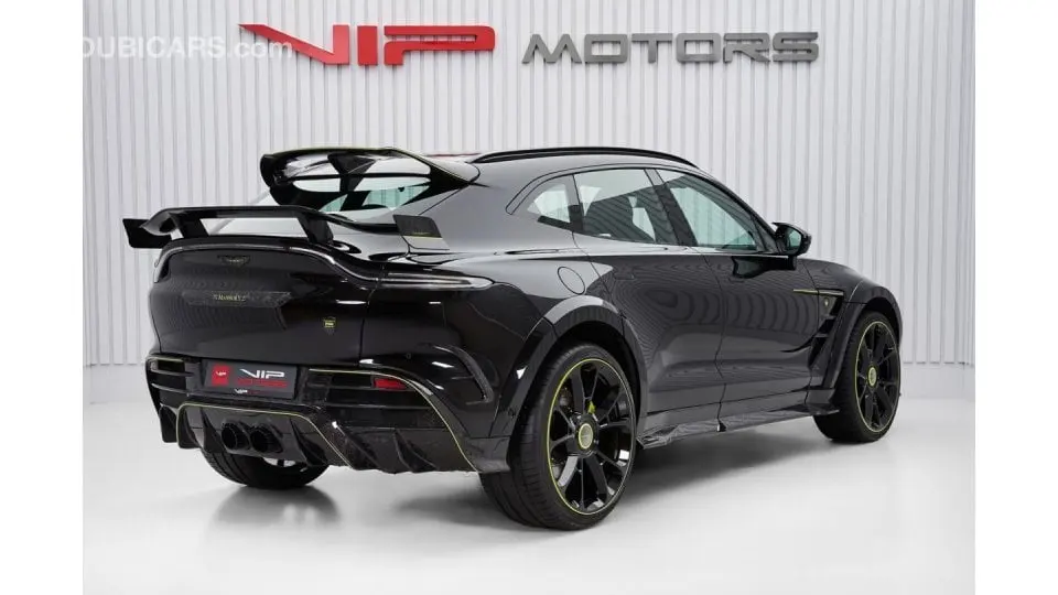 Aston Martin DBX 2022