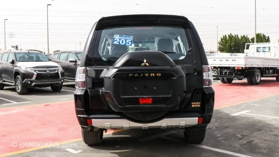 Mitsubishi Pajero 2020