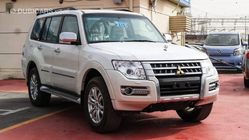 Mitsubishi Pajero 2020