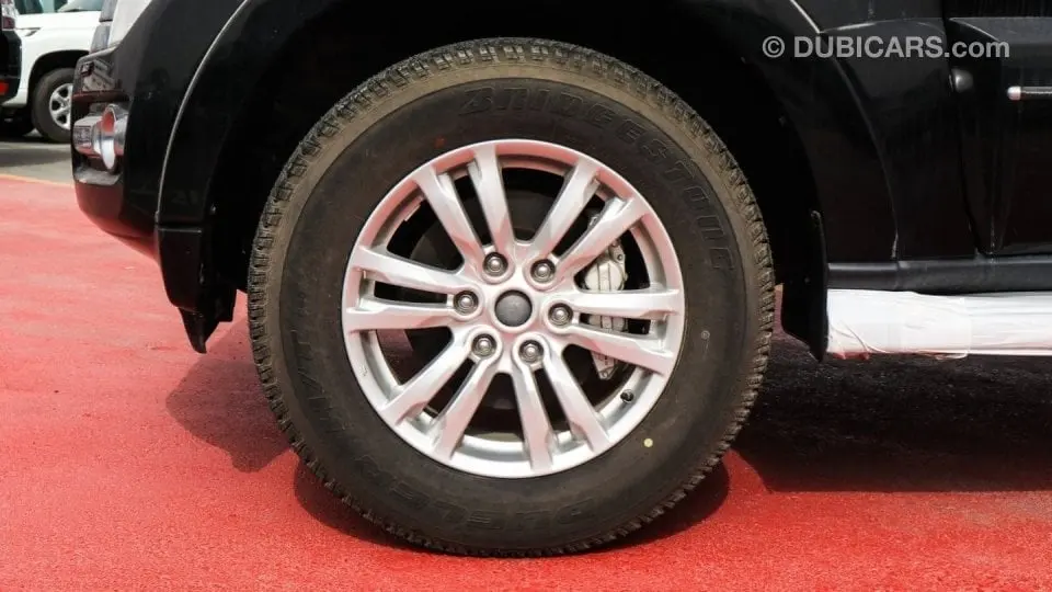 Mitsubishi Pajero 2020