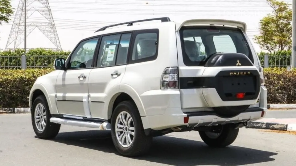 Mitsubishi Pajero 2020