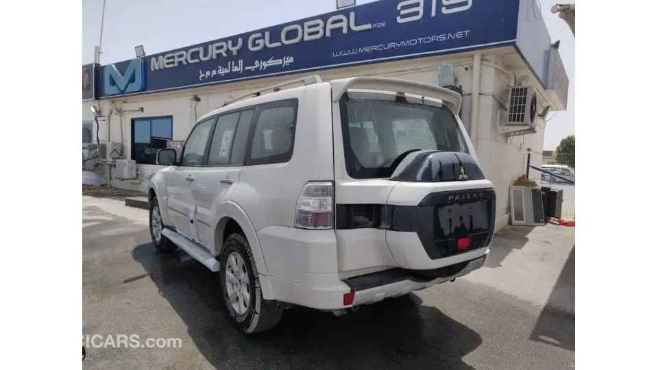 Mitsubishi Pajero 2020