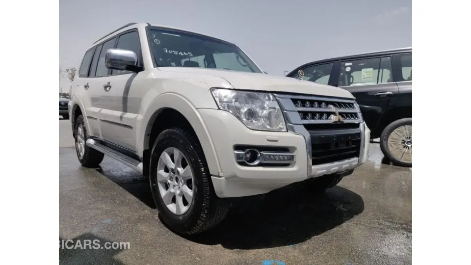 Mitsubishi Pajero 2020