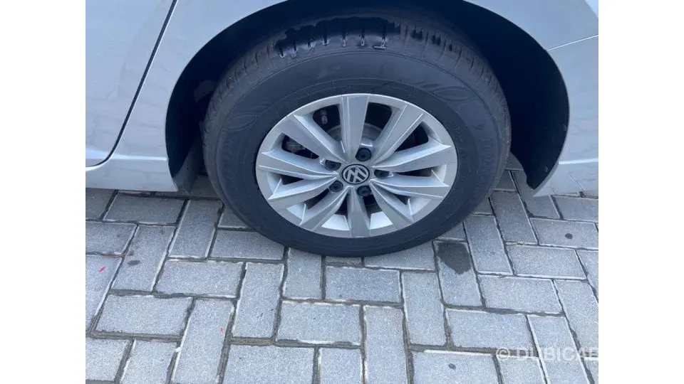 Volkswagen e-Lavida 2021