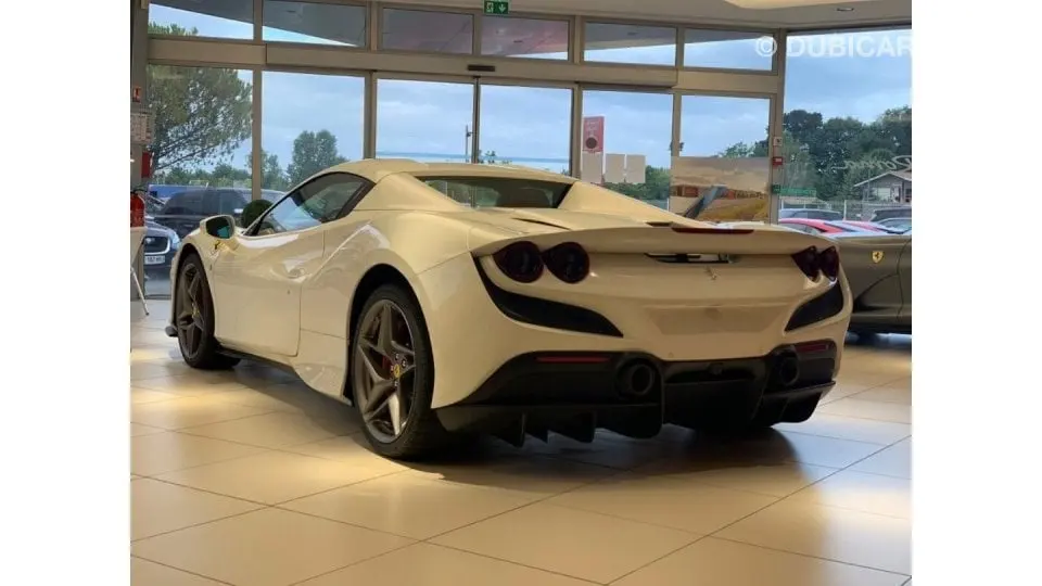 Ferrari F8 2022