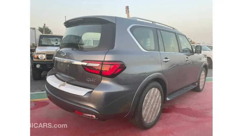 Infiniti QX80 2021