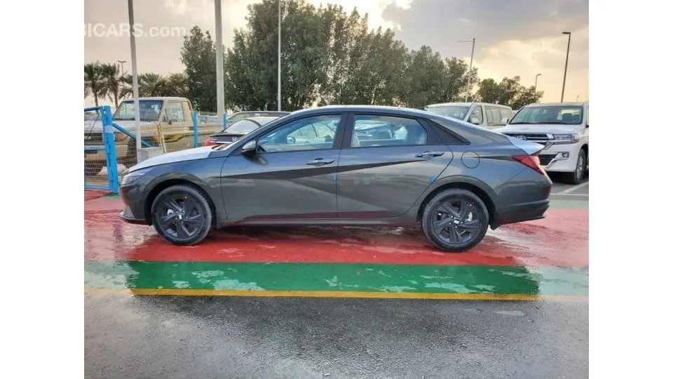 Hyundai Elantra 2022