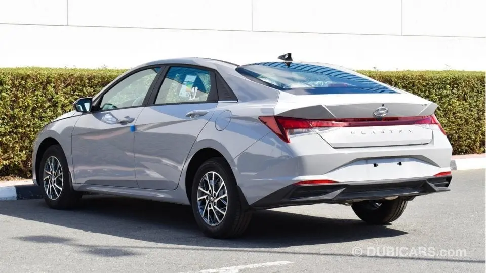 Hyundai Elantra 2022