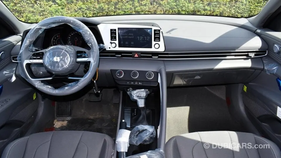 Hyundai Elantra 2022