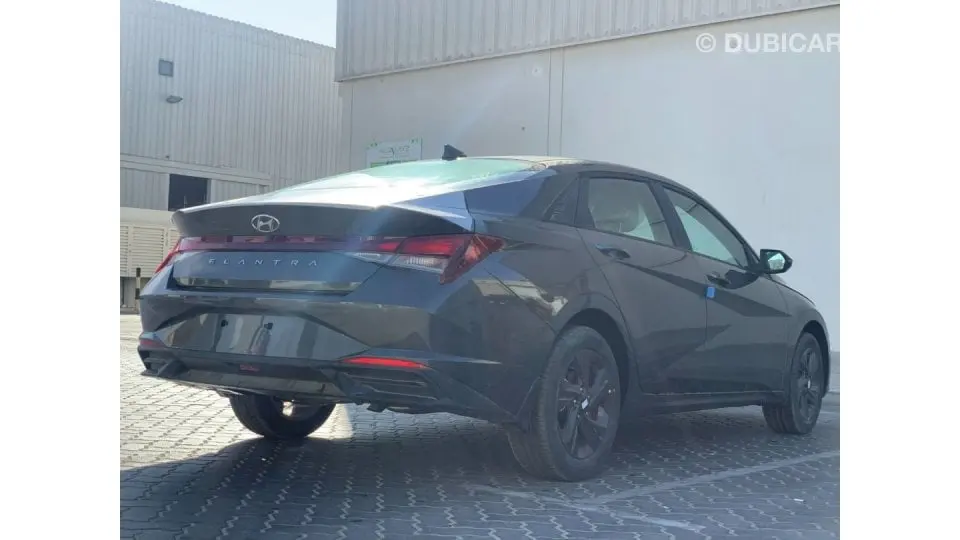 Hyundai Elantra 2022