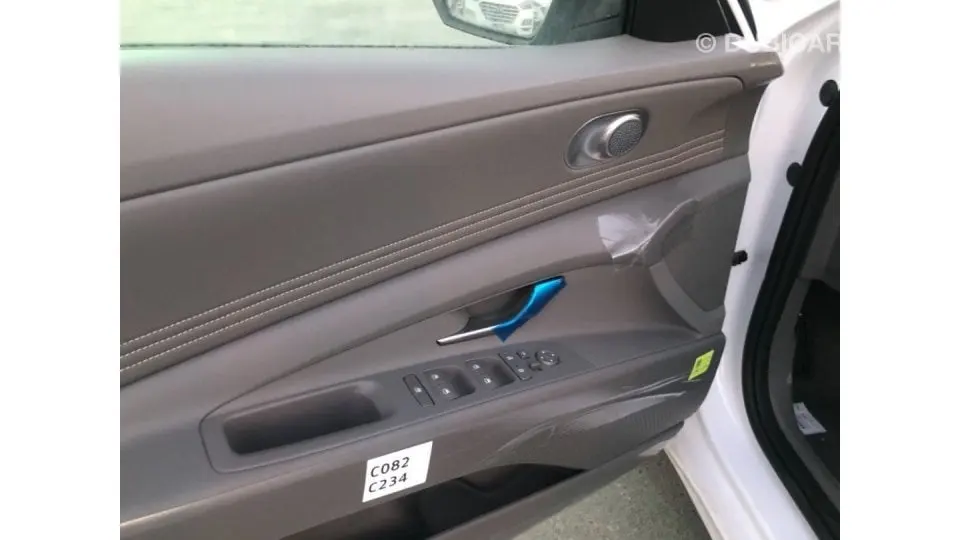 Hyundai Elantra 2022