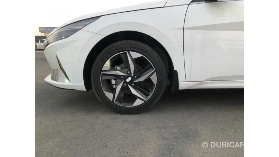 Hyundai Elantra 2022